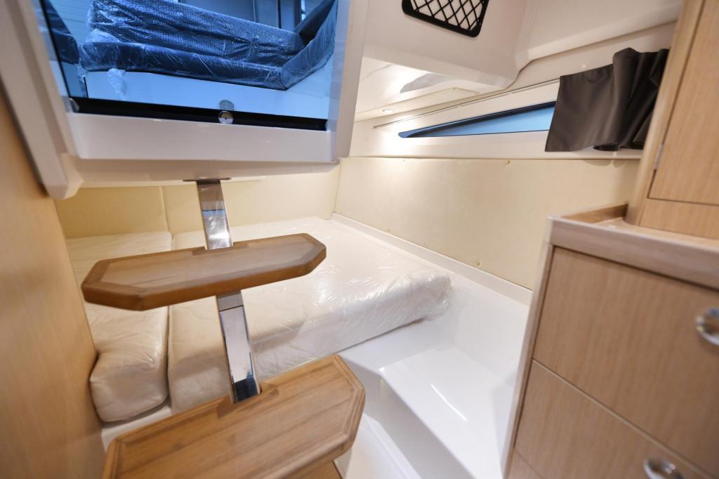 850 Voyager