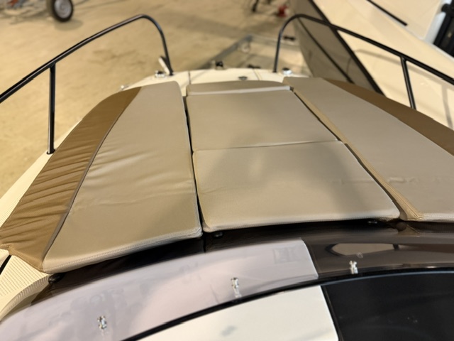 Quicksilver Activ 555 Cabin mit 80PS Lagerboot #004