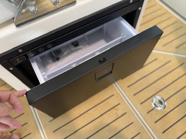 Quicksilver Activ 755 Cruiser mit 250 PS, (#001)