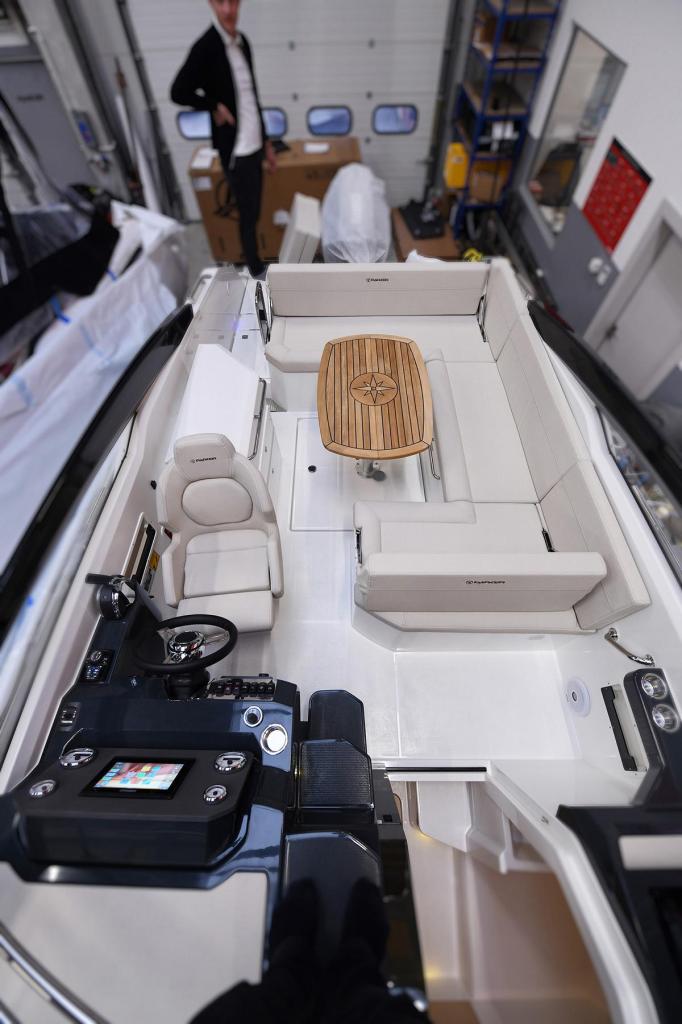 780 Escape inkl. 250 PS