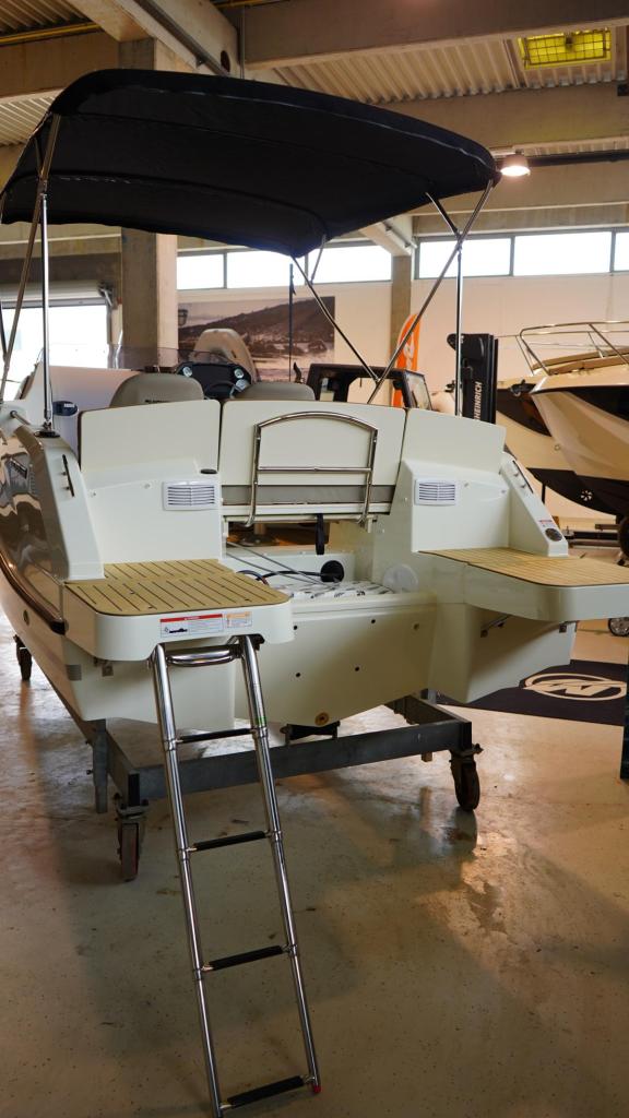 Activ 555 Cabin mit 80 PS