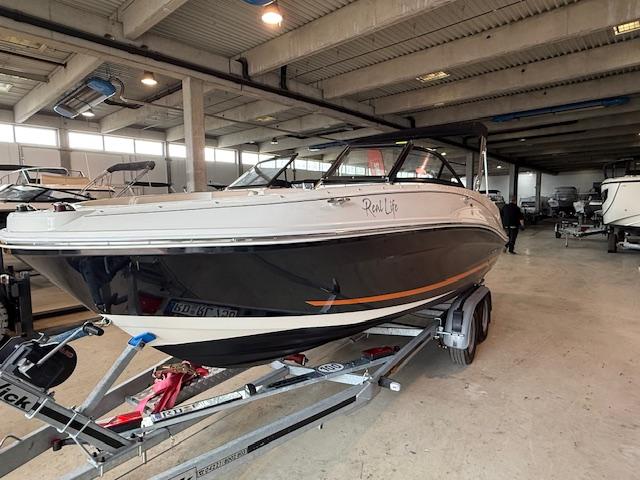 VR5 Bowrider