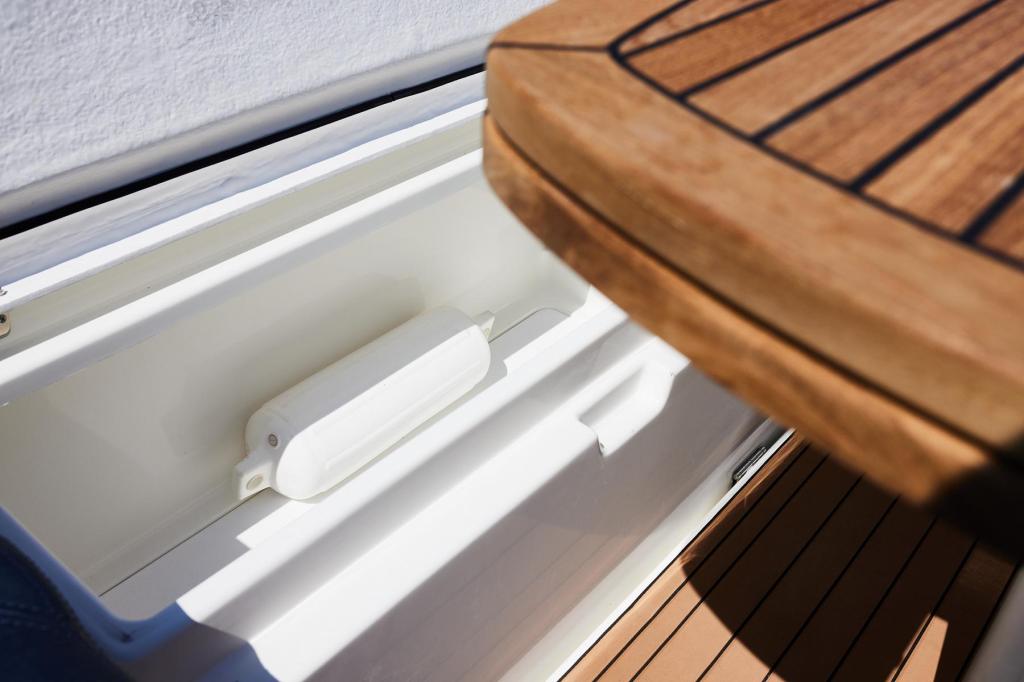 780 Escape inkl. 200 PS und Trailer