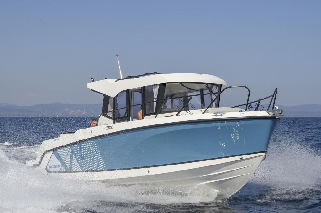 Captur 805 Pilothouse