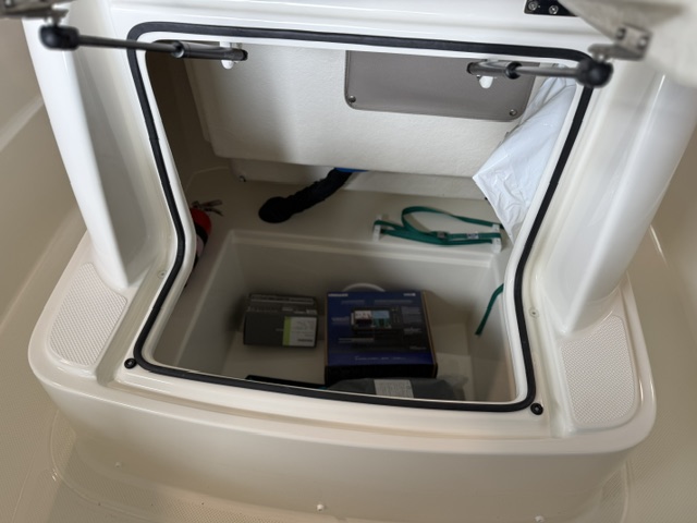 Quicksilver Activ 555 Open mit 80PS, Lagerboot #047889