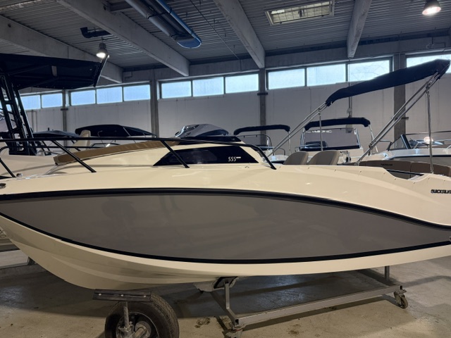 Quicksilver Activ 555 Cabin mit 80PS Lagerboot #004