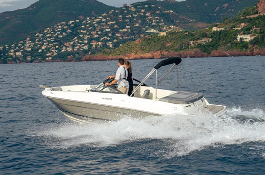 VR4 Bowrider Inboard