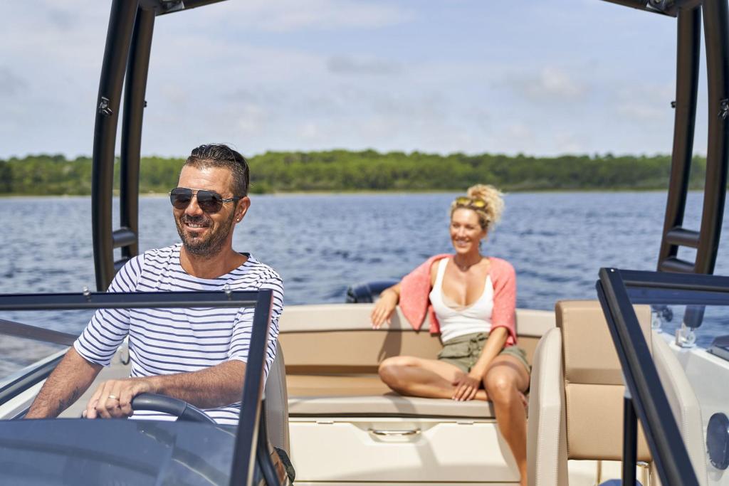 Activ 605 Bowrider Activ 605 Bowrider