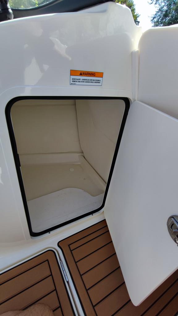 VR5 Bowrider