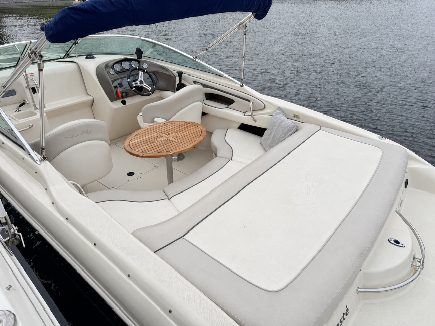 SEARAY 240 SS + Mercruiser 5.0l MPI, Gebrauchtboot