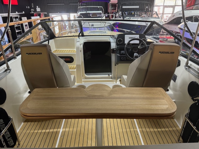 Quicksilver Activ 605 Cruiser mit Mercury 115 PS ProXS Lagerboot