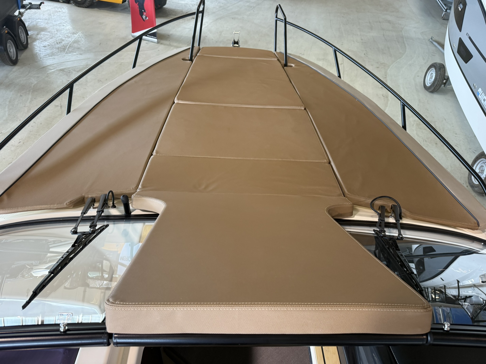 Quicksilver Activ 805 Cruiser mit Mercury 250PS Lagerboot 