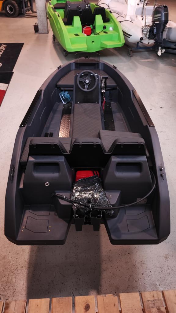 12 Advantage mit 15 PS mit Trailer