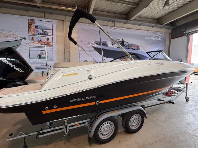 VR5 Bowrider VR5 Bowrider