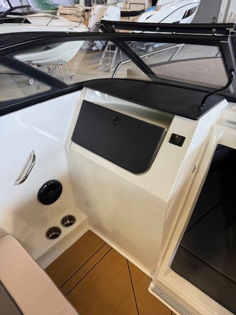 C21 Cuddy mit 225 PS TESTBOOT C21 Cuddy mit 225 PS TESTBOOT