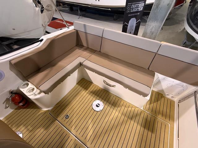 Activ 755 Sundeck mit 250 PS Activ 755 Sundeck mit 250 PS