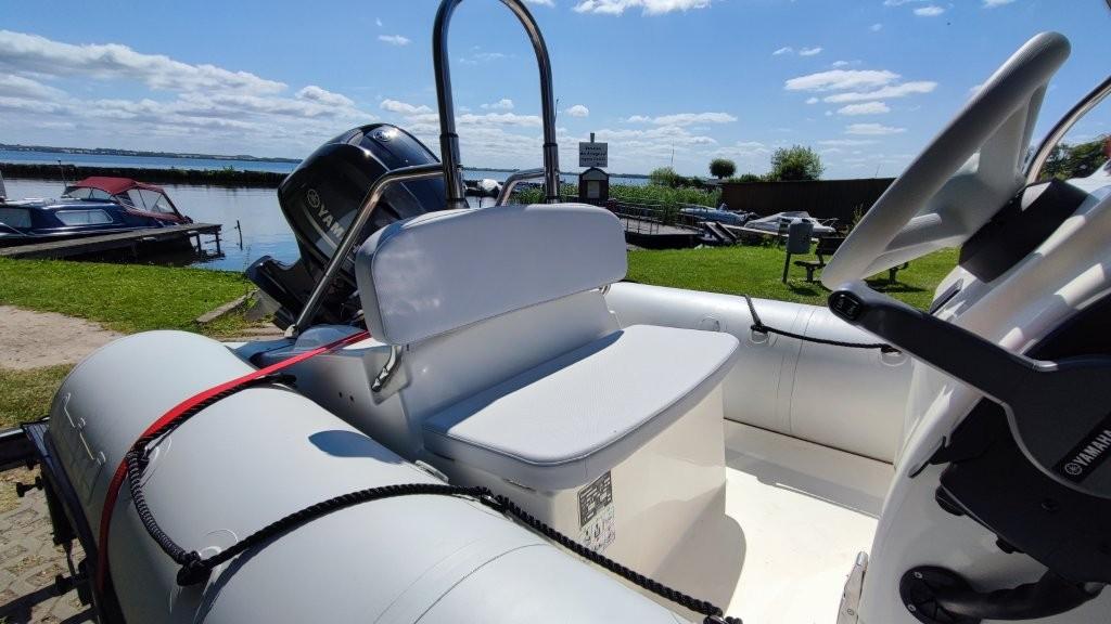 _Bombard_Sunrider_500_mit_Yamaha_60PS