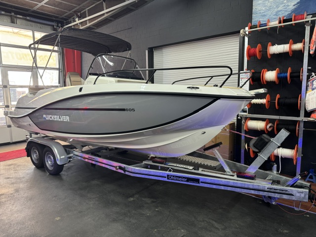 Quicksilver Activ 605 Open mit Mercury 150PS Lagerboot