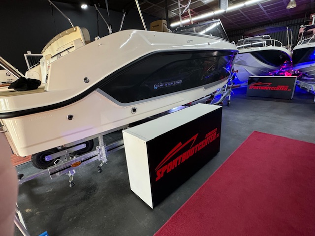 Quicksilver Activ 605 Cruiser mit Mercury 115 PS ProXS Lagerboot