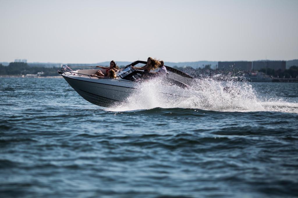 630 Bowrider mit 115 PS und Trailer