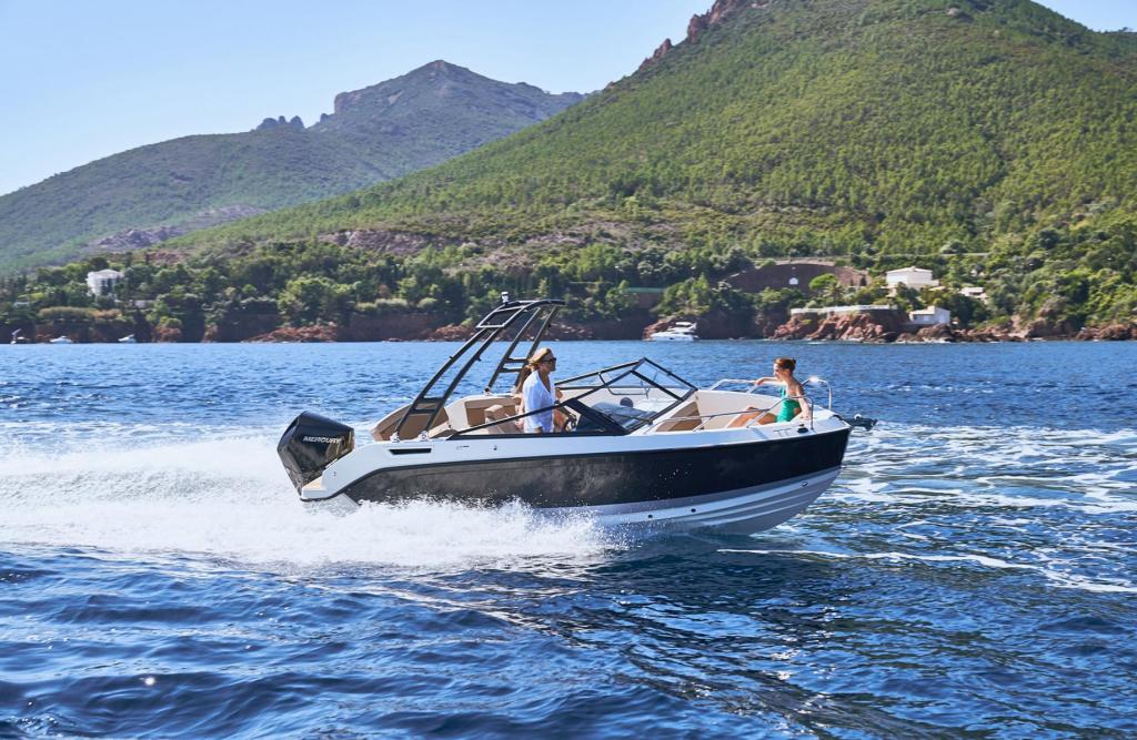Activ 675 Bowrider Activ 675 Bowrider