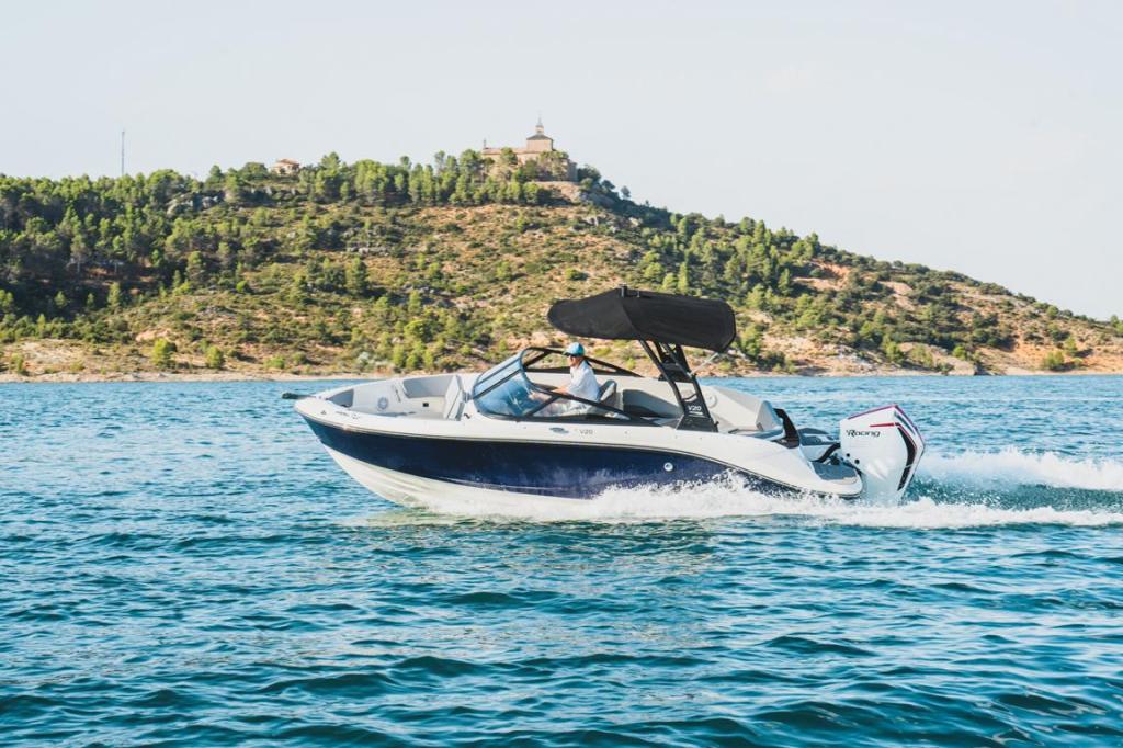 V20 Bowrider Outboard 200PS