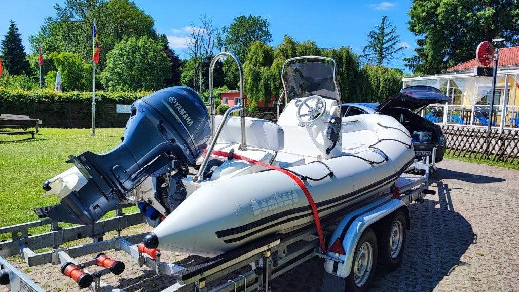 _Bombard_Sunrider_500_mit_Yamaha_60PS