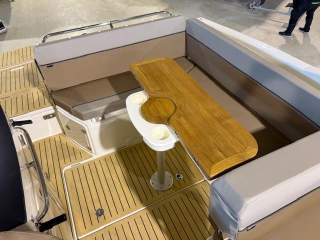 Activ 755 Cruiser mit 250 PS Activ 755 Cruiser mit 250 PS