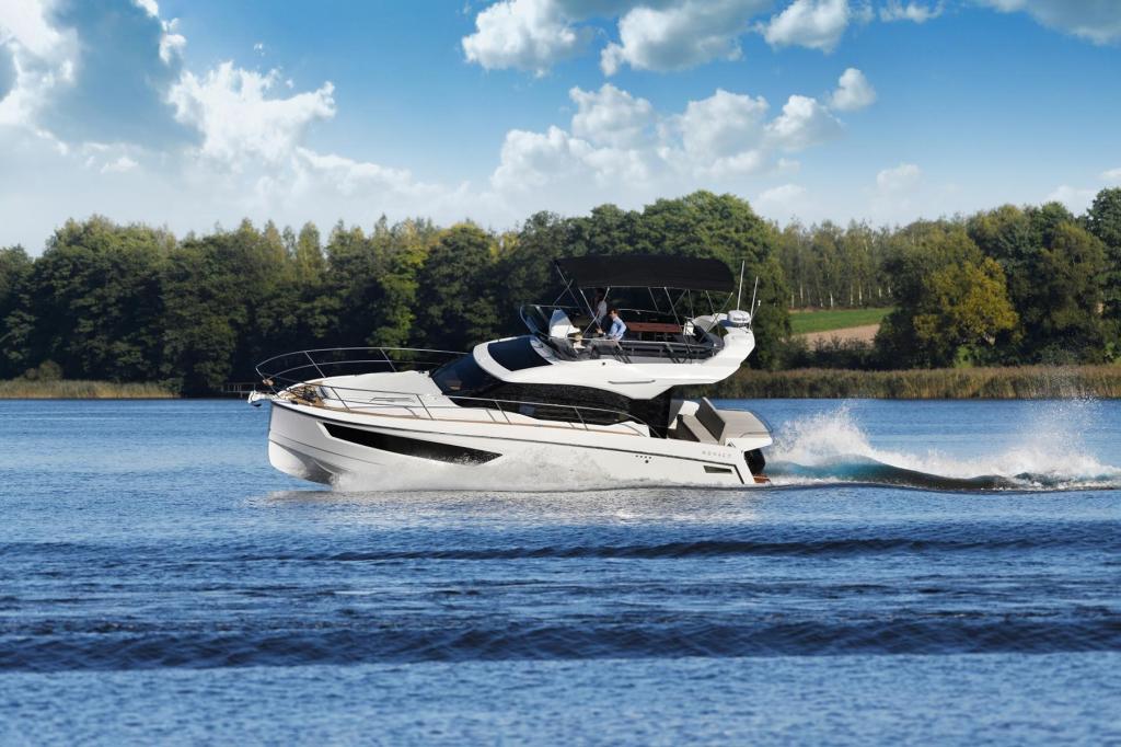 Monaco 110 Flybridge 2 x 200 PS Monaco 110 Flybridge 2 x 200 PS