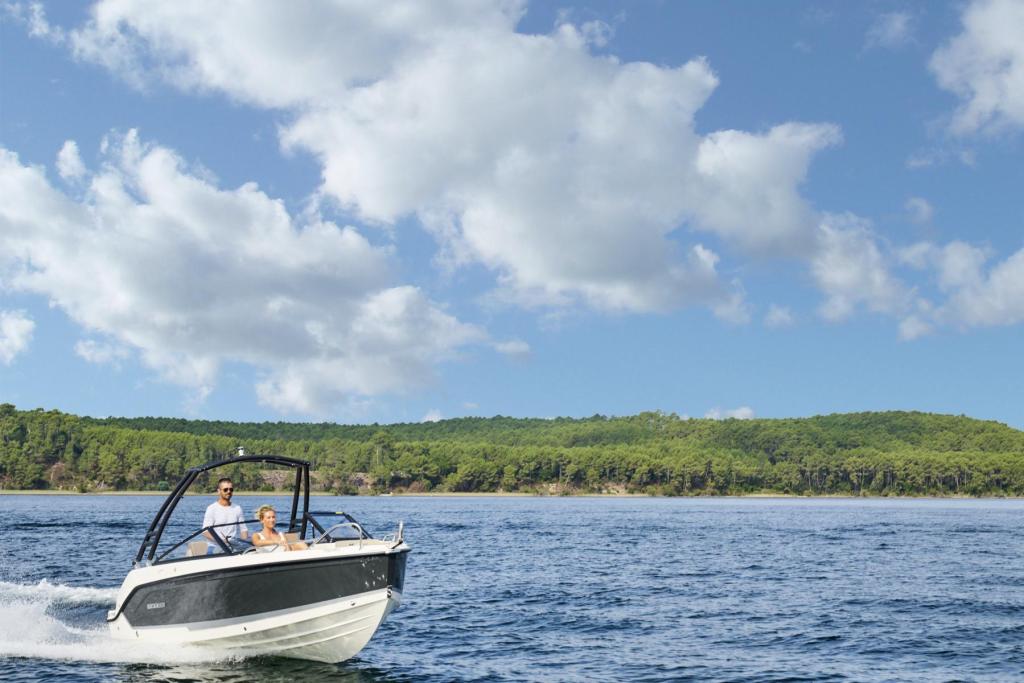 Activ 605 Bowrider Activ 605 Bowrider