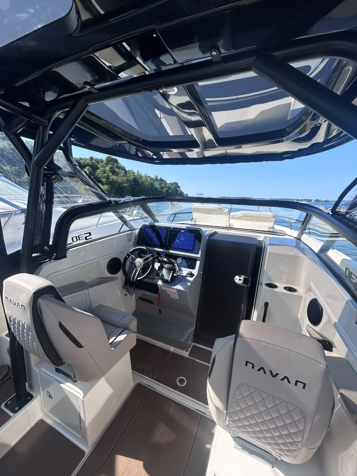 NAVAN S 30 inkl. Doppelmotoren Mercury 300 PS