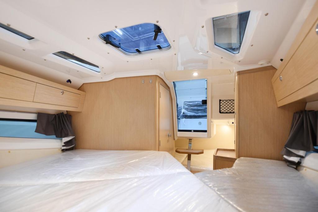 850 Voyager