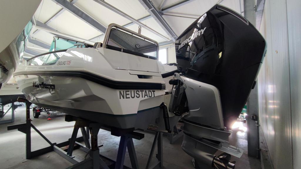 Enduro 705 mit Mercury F 250 V8