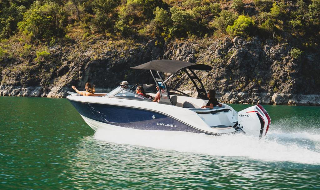 V20 Bowrider Outboard 200PS