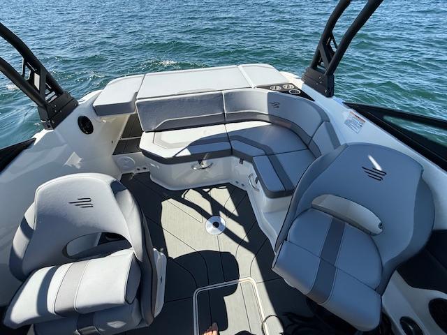 V20i Bowrider mit MerCruiser 4,5L 250PS V20i Bowrider mit MerCruiser 4,5L 250PS