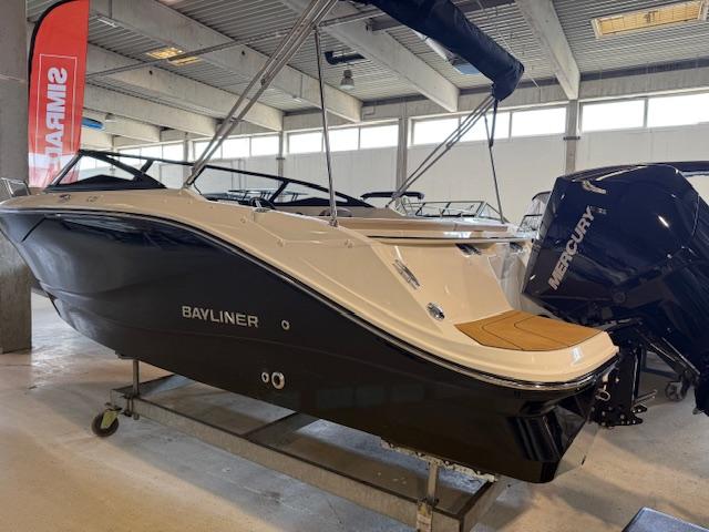 C21 Cuddy mit 225 PS TESTBOOT C21 Cuddy mit 225 PS TESTBOOT