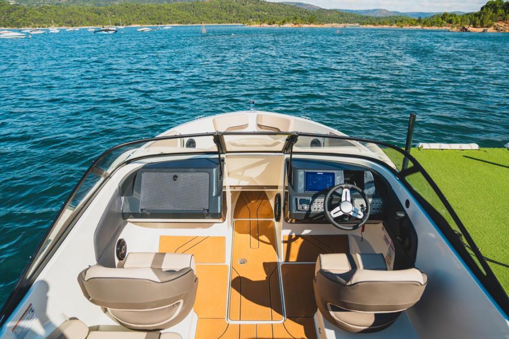 V20 Bowrider Outboard 150PS V20 Bowrider Outboard 150PS