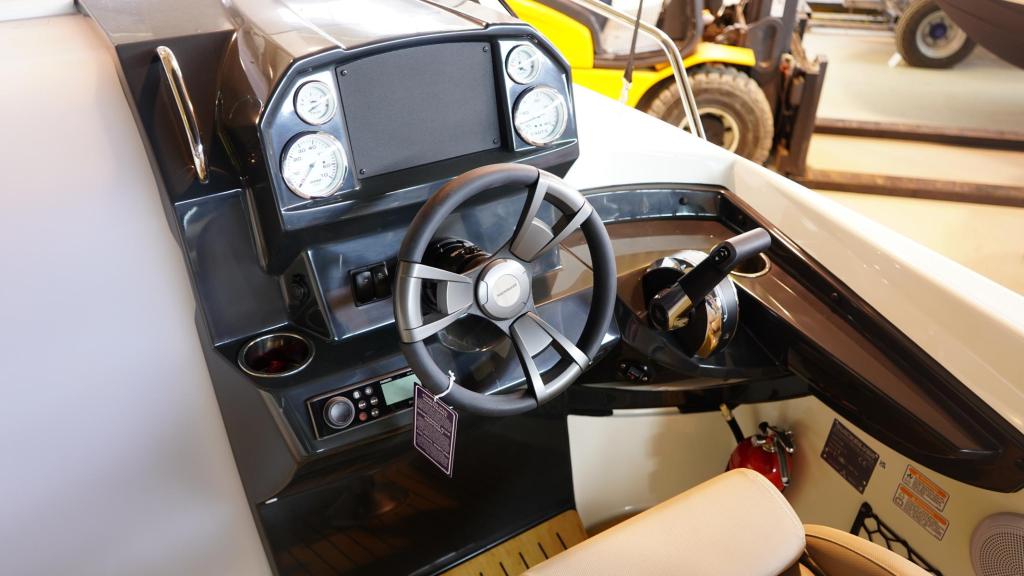 Activ 555 Cabin mit 80 PS