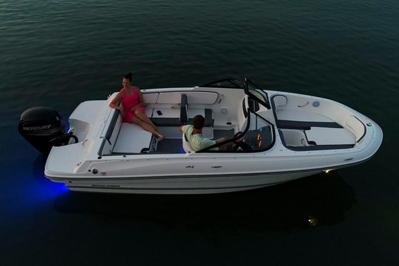 VR4 Bowrider Outboard mit 115PS