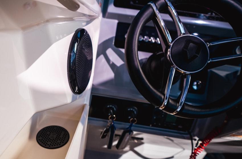 S 30 inkl. 2x F300 PS V8