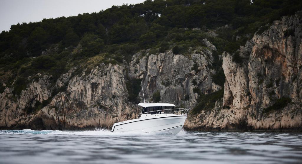 700 Pilothouse inkl. 115 PS und Trailer 700 Pilothouse inkl. 115 PS und Trailer