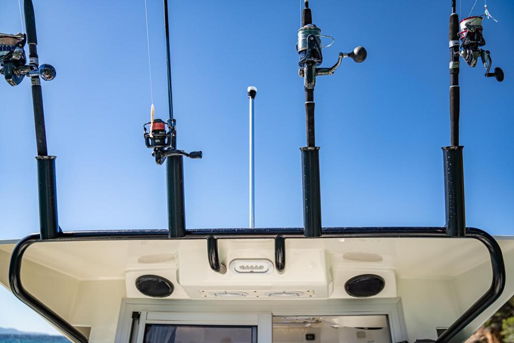 Captur 805 Pilothouse Captur 805 Pilothouse