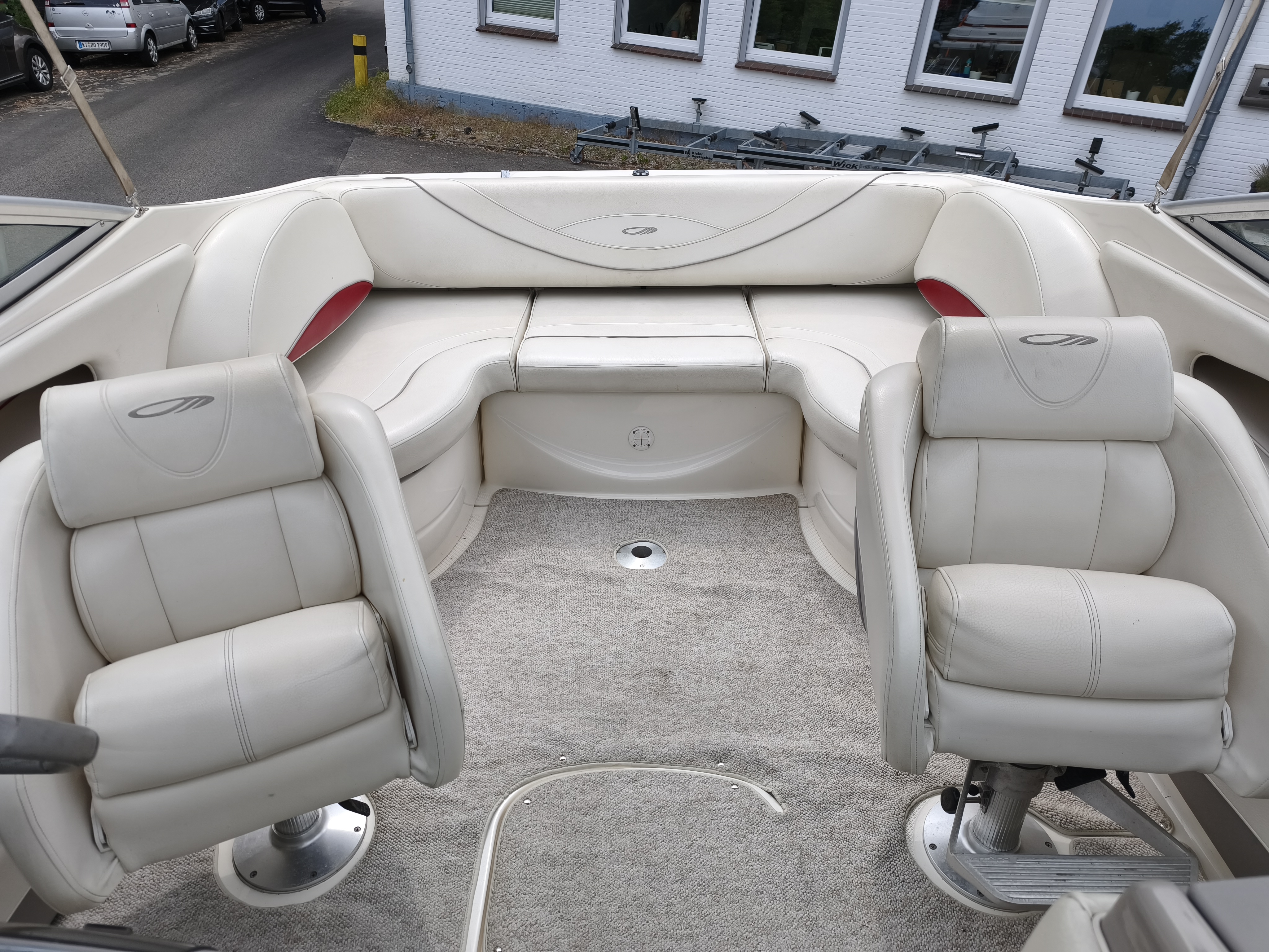 Maxum 2400 SR Bowrider mit Mercruiser 5.7l und Trailer Gebraucht