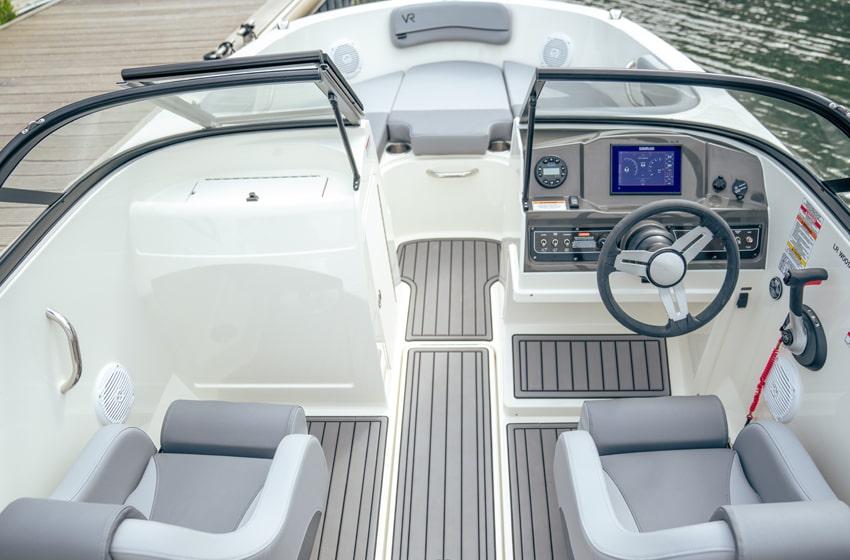 VR4 Bowrider Inboard