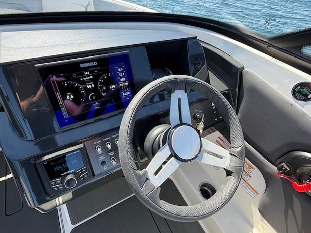 V20i Bowrider mit MerCruiser 4,5L 250PS