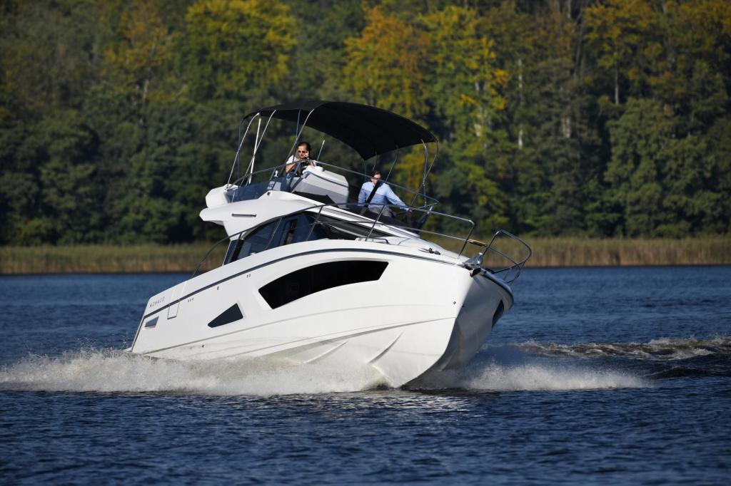 Monaco 110 Flybridge 2 x 200 PS Monaco 110 Flybridge 2 x 200 PS
