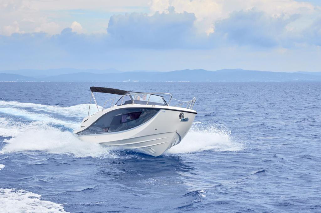Activ 875 Sundeck Activ 875 Sundeck