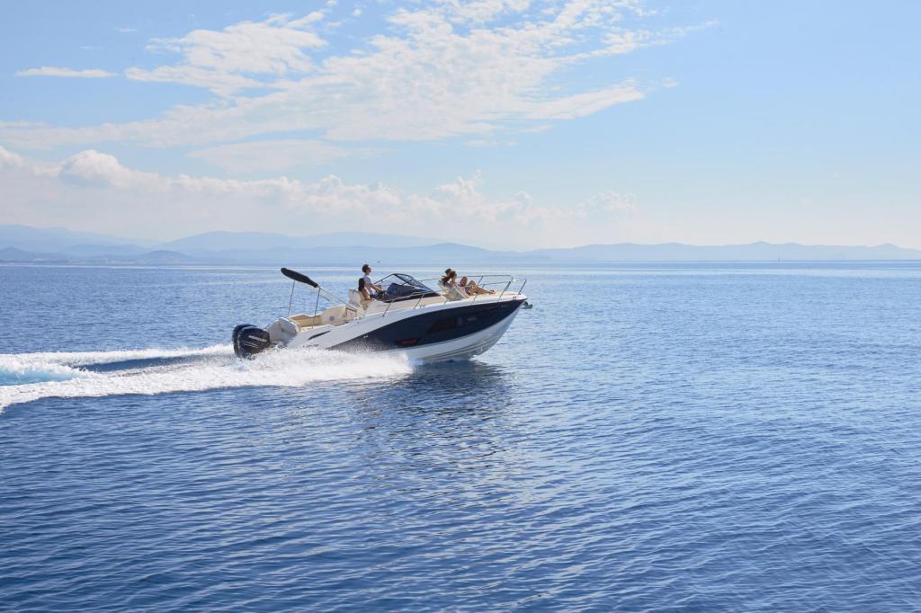 Activ 875 Sundeck