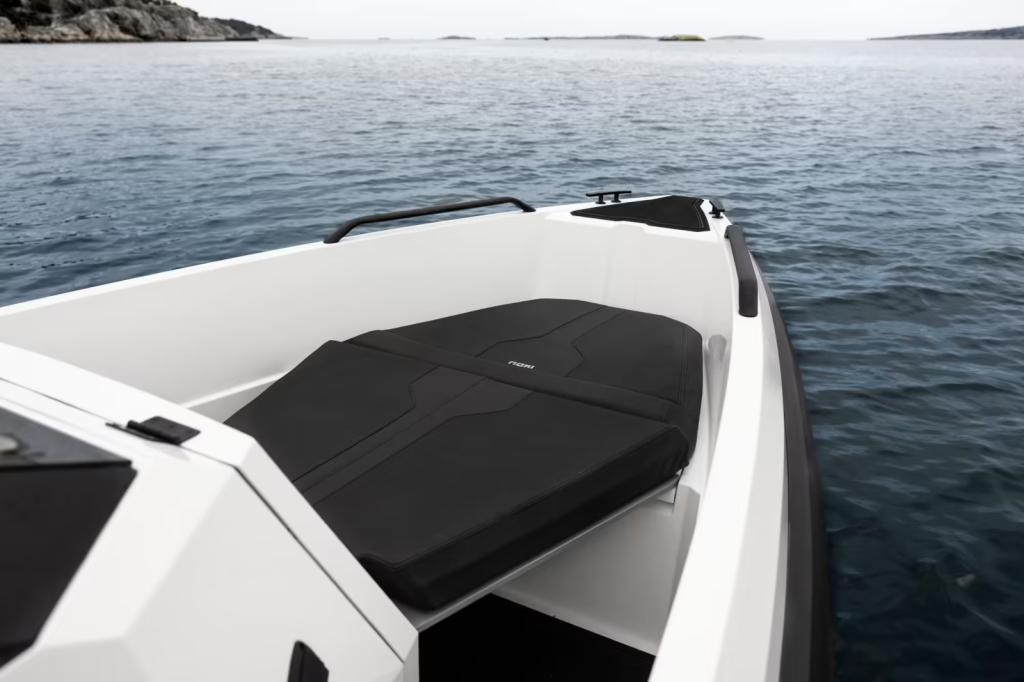 827 Coupe mit 250PS und Trailer 827 Coupe mit 250PS und Trailer