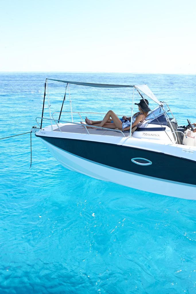 Activ 755 Sundeck Activ 755 Sundeck